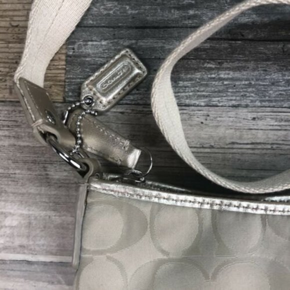 Coach Gold Khaki Bag in Signature Jacquard Shoulder Strap Zip NWT - Picture 7 of 9